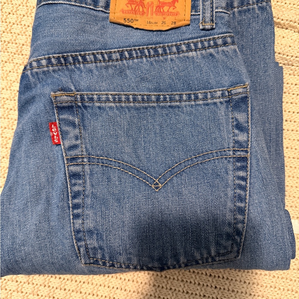 Levi's Women's Straight Leg Jeans in Denim Blue